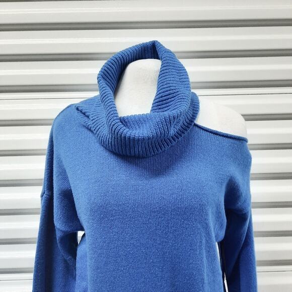 1.State Sweater Women's Medium Blue Turtleneck Cold Shoulder Pullover Cozy Top - Picture 5 of 9